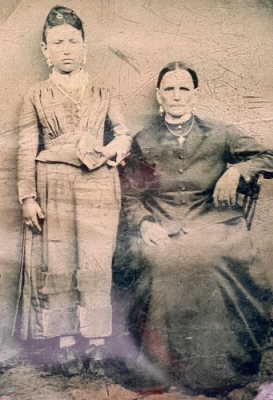 A tin-type photograph of Maria Esteria de Brum and her mother, Izabel de Conceição abt. 1886.